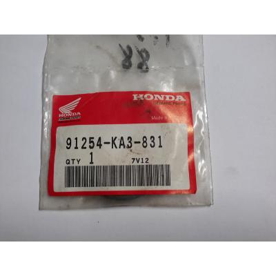 Cache poussière HONDA 91254KA3831